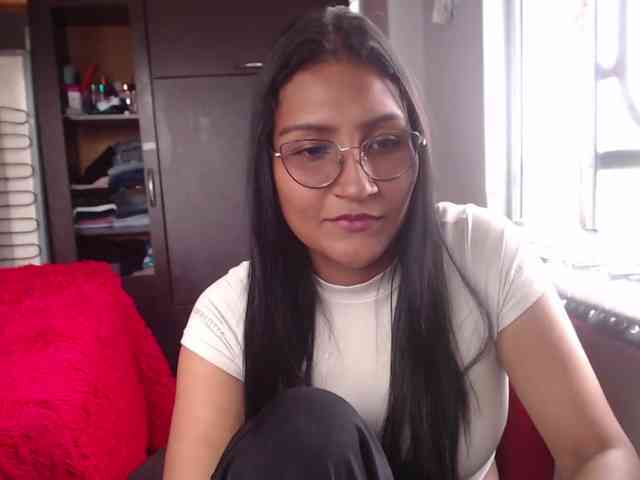 Leah-666 webcam
