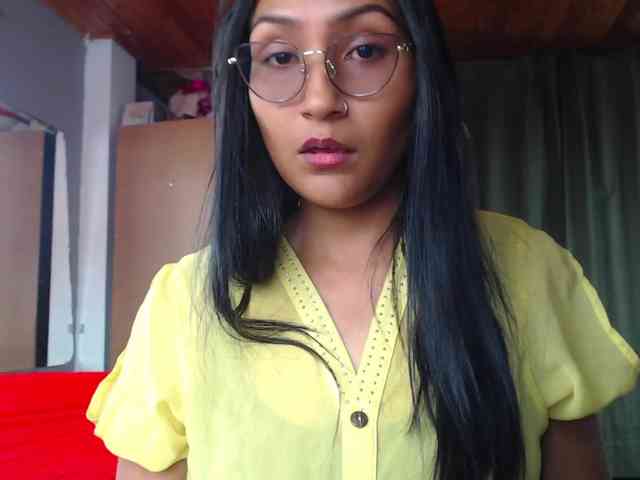 Leah-666 webcam