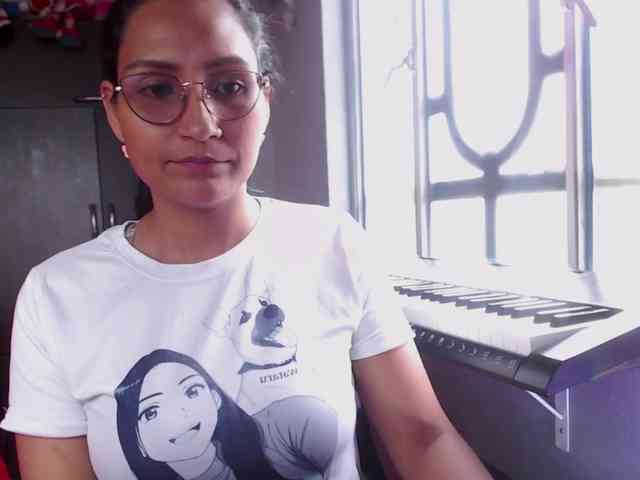 Leah-666 webcam