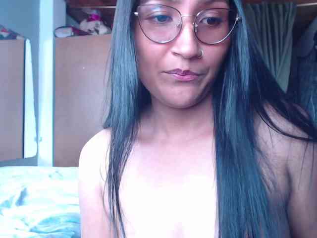 Leah-666 webcam