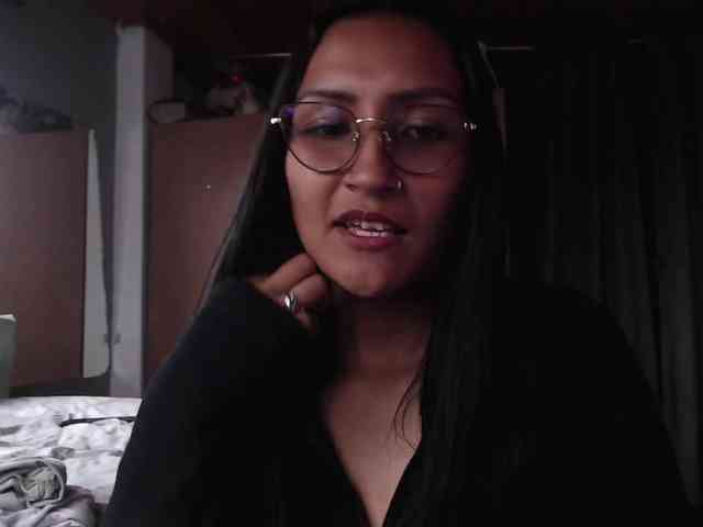 Leah-666 webcam