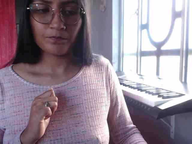 Leah-666 webcam