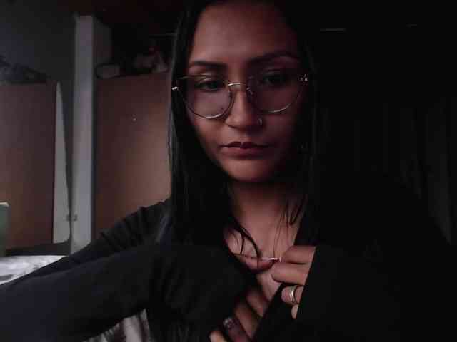 Leah-666 webcam