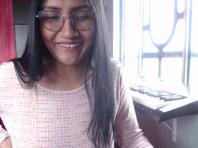 Leah-666 webcam