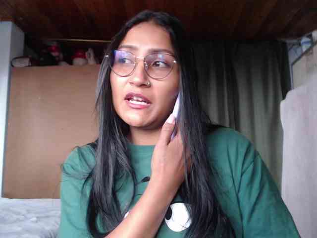 Leah-666 webcam