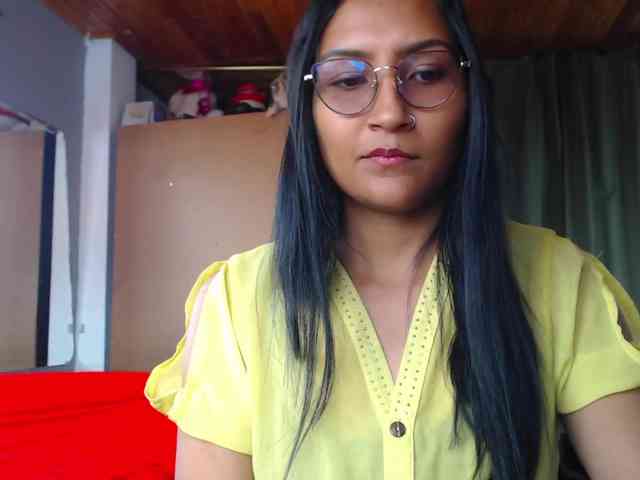 Leah-666 webcam