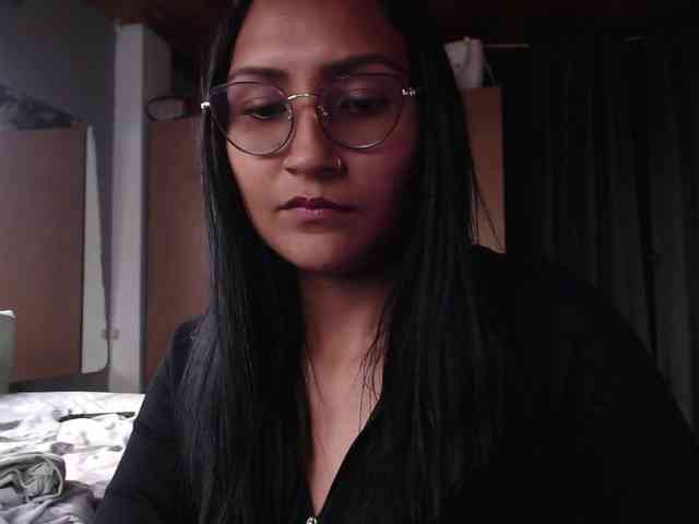Leah-666 webcam