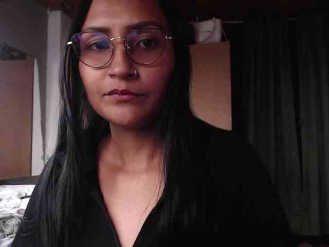 Leah-666 webcam