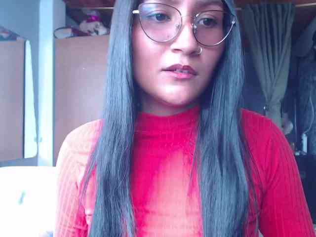 Leah-666 webcam