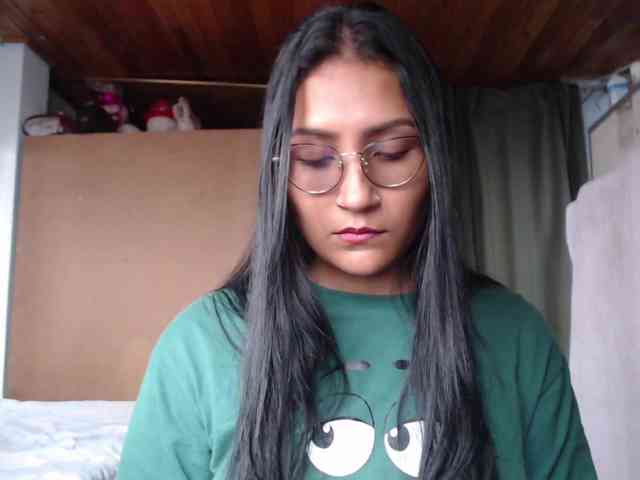 Leah-666 webcam