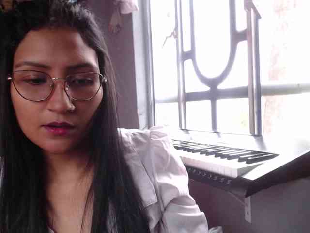 Leah-666 webcam