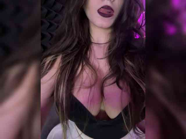 GothTits