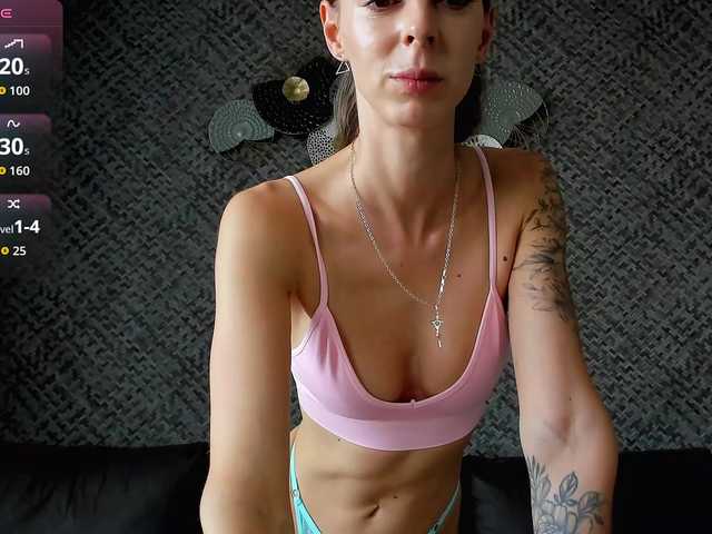 xAlexAx