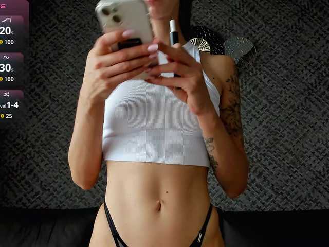 xAlexAx