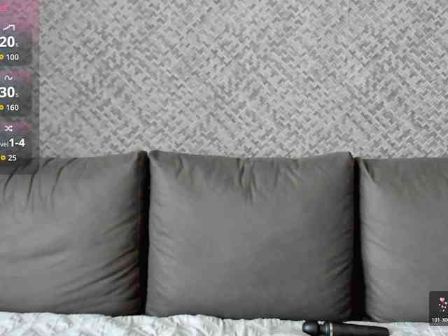 xAlexAx webcam