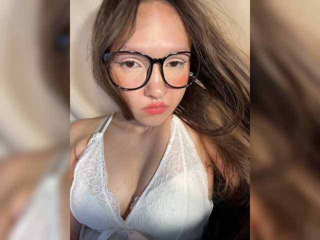 Cute-Lolly live cam on BongaCams