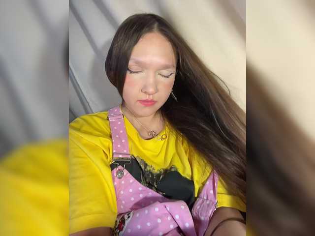 Cute-Lolly live cam on BongaCams