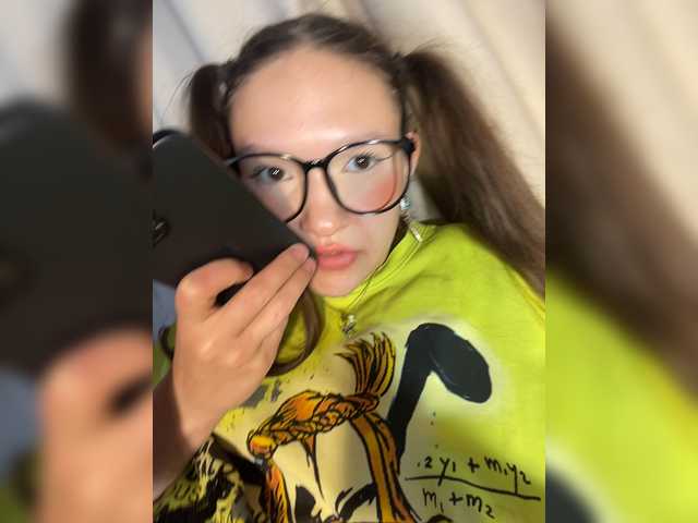 Cute-Lolly live cam on BongaCams
