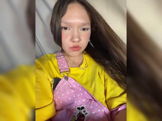 Cute-Lolly live cam on BongaCams