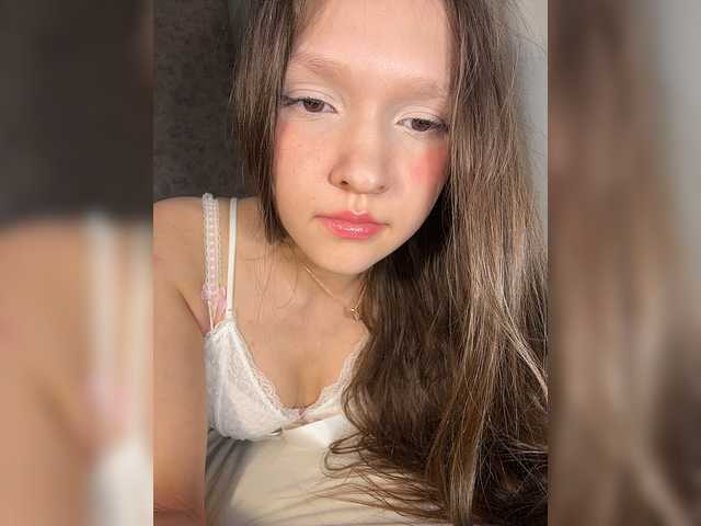Cute-Lolly live cam on BongaCams