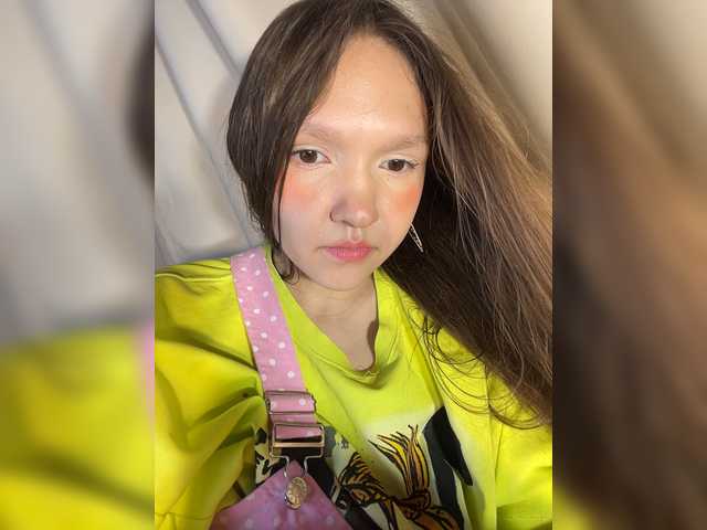 Cute-Lolly live cam on BongaCams