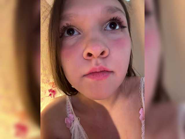 Cute-Lolly live cam on BongaCams