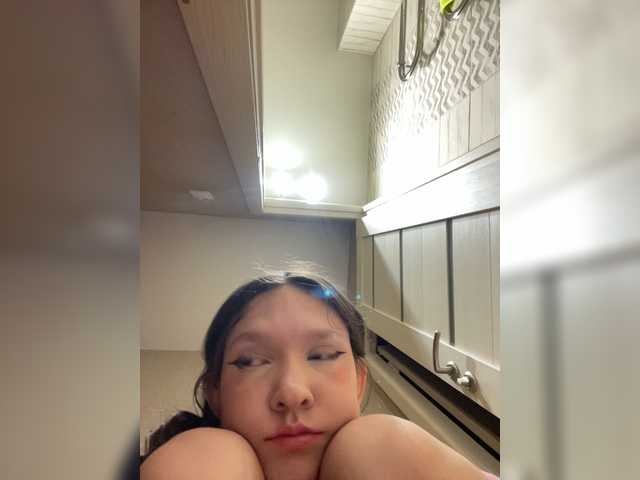 Cute-Lolly live cam on BongaCams