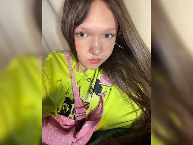 Cute-Lolly live cam on BongaCams