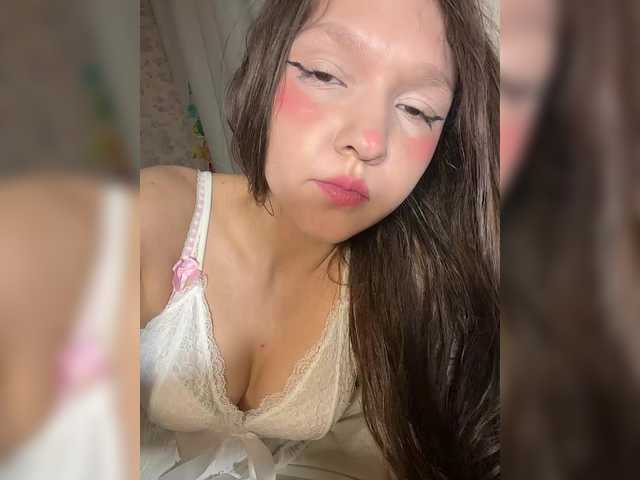 Cute-Lolly live cam on BongaCams