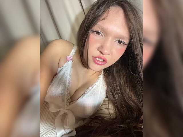 Cute-Lolly live cam on BongaCams