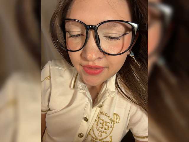 Cute-Lolly live cam on BongaCams