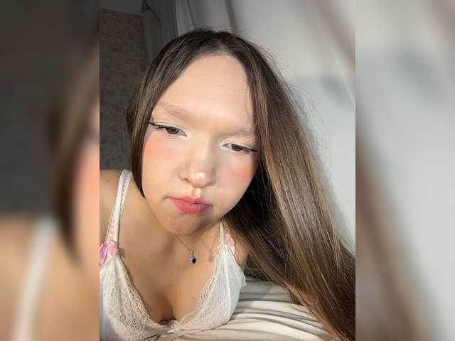 Cute-Lolly live cam on BongaCams