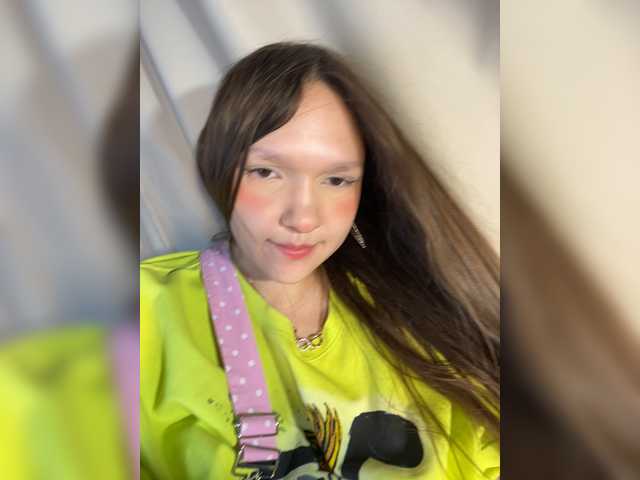 Cute-Lolly live cam on BongaCams