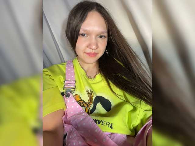 Cute-Lolly live cam on BongaCams