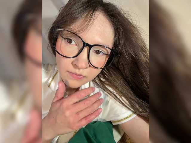 Cute-Lolly live webcam show