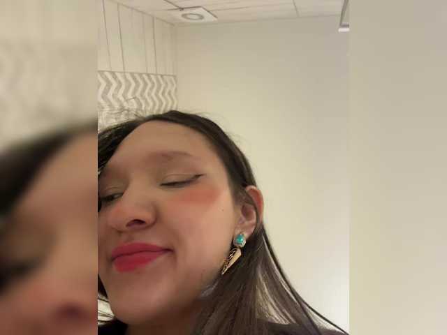 Cute-Lolly live cam on BongaCams