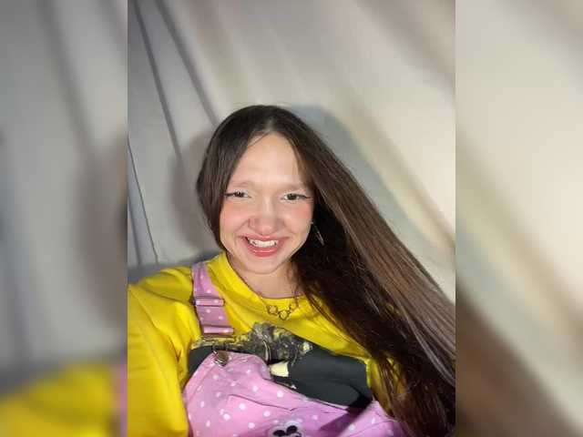 Cute-Lolly live cam on BongaCams