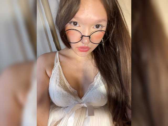 Cute-Lolly live cam on BongaCams