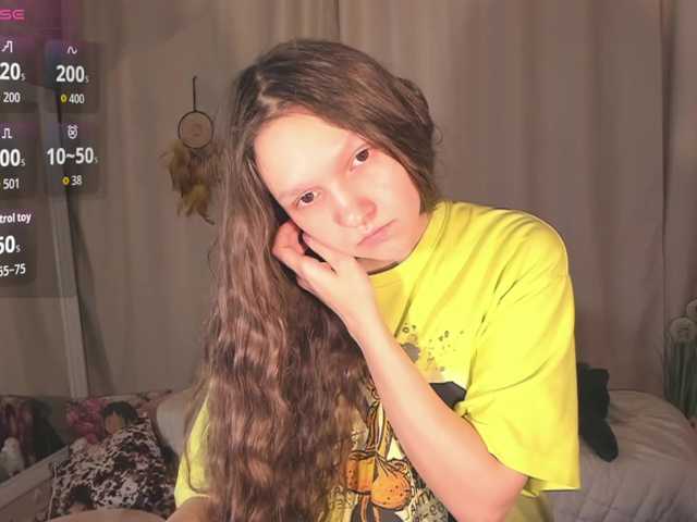 Cute-Lolly's BongaCams show and profile