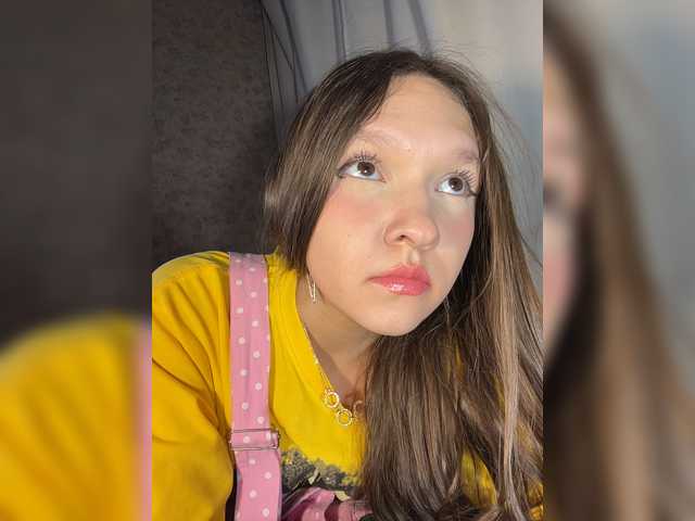 Cute-Lolly live cam on BongaCams
