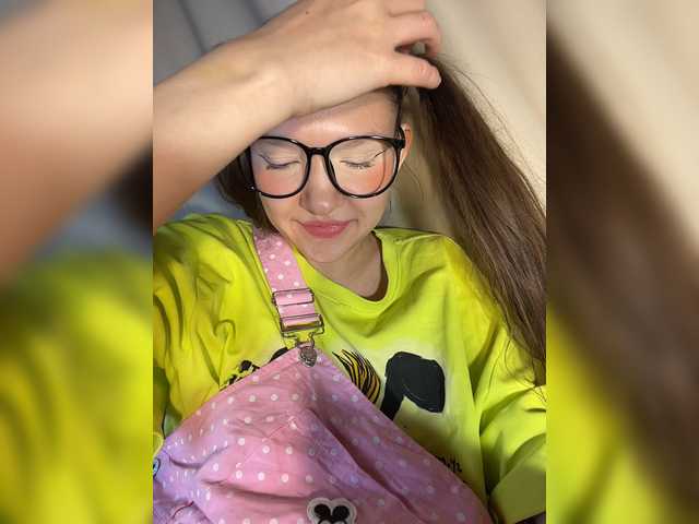 Cute-Lolly live cam