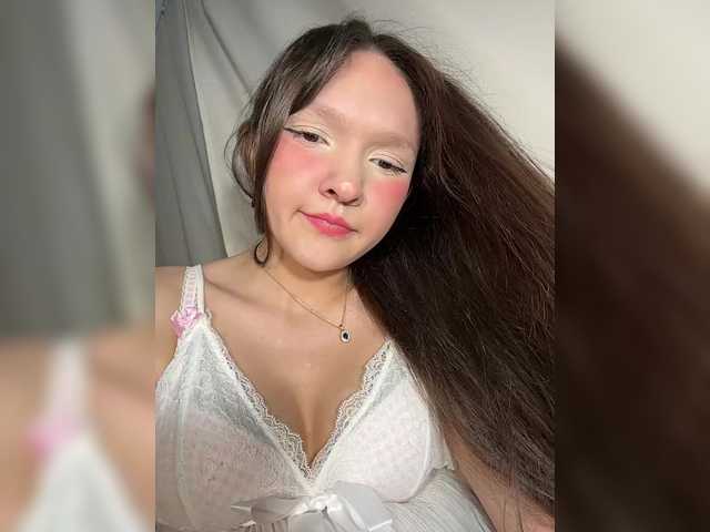 Cute-Lolly live cam on BongaCams