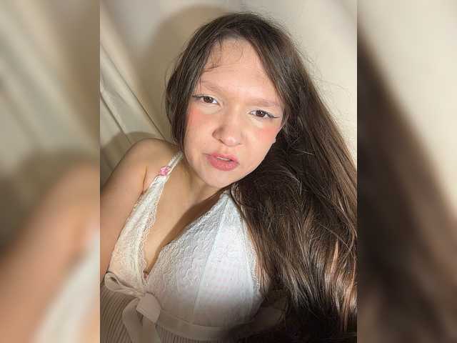 Cute-Lolly live cam on BongaCams