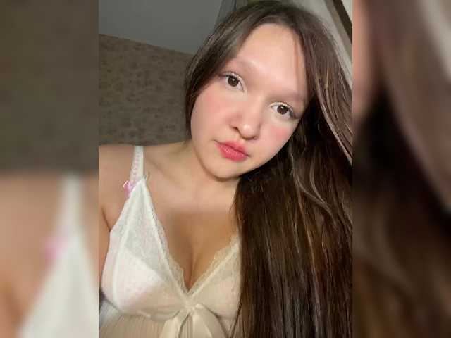 Cute-Lolly live cam on BongaCams