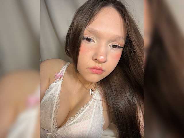 Cute-Lolly live cam on BongaCams