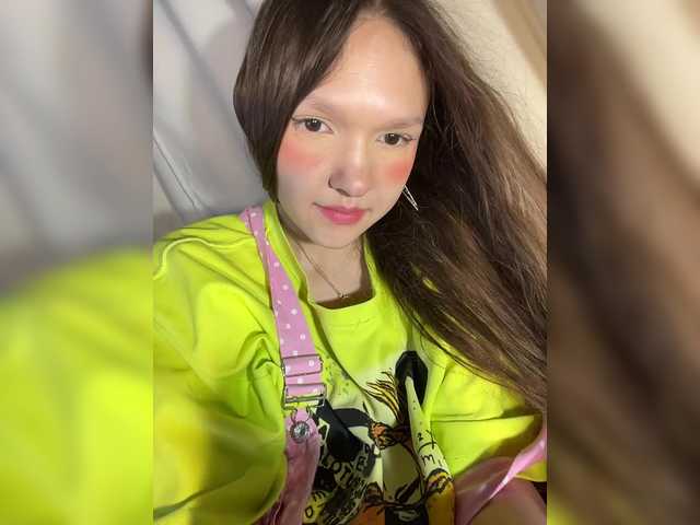 Cute-Lolly live cam on BongaCams
