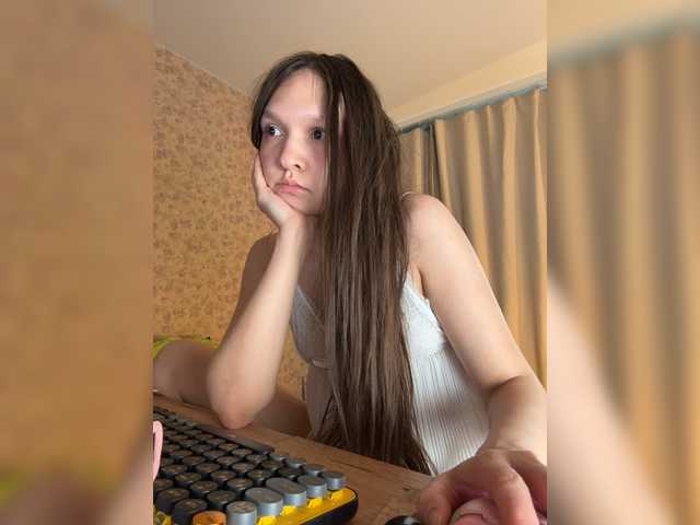  Cute-Lolly chat room