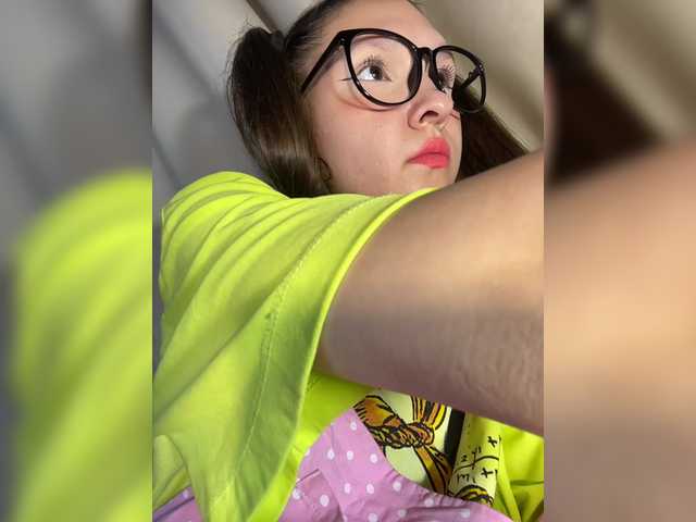 Cute-Lolly live cam on BongaCams