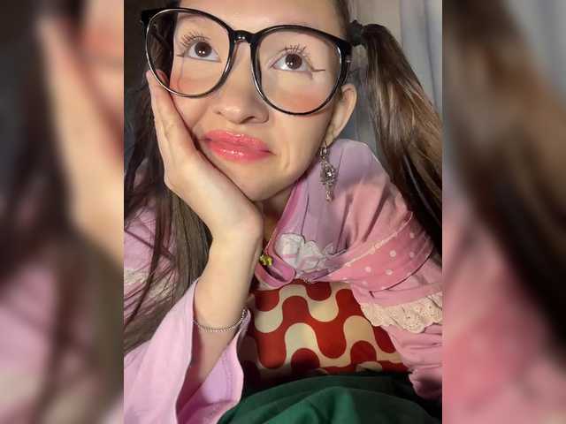 Cute-Lolly live cam on BongaCams