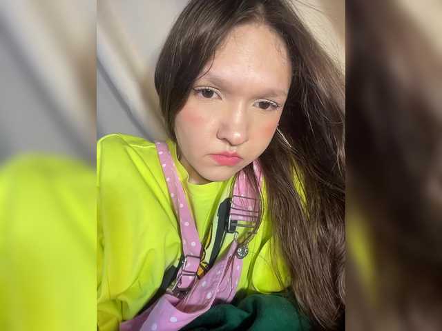 Cute-Lolly live cam on BongaCams